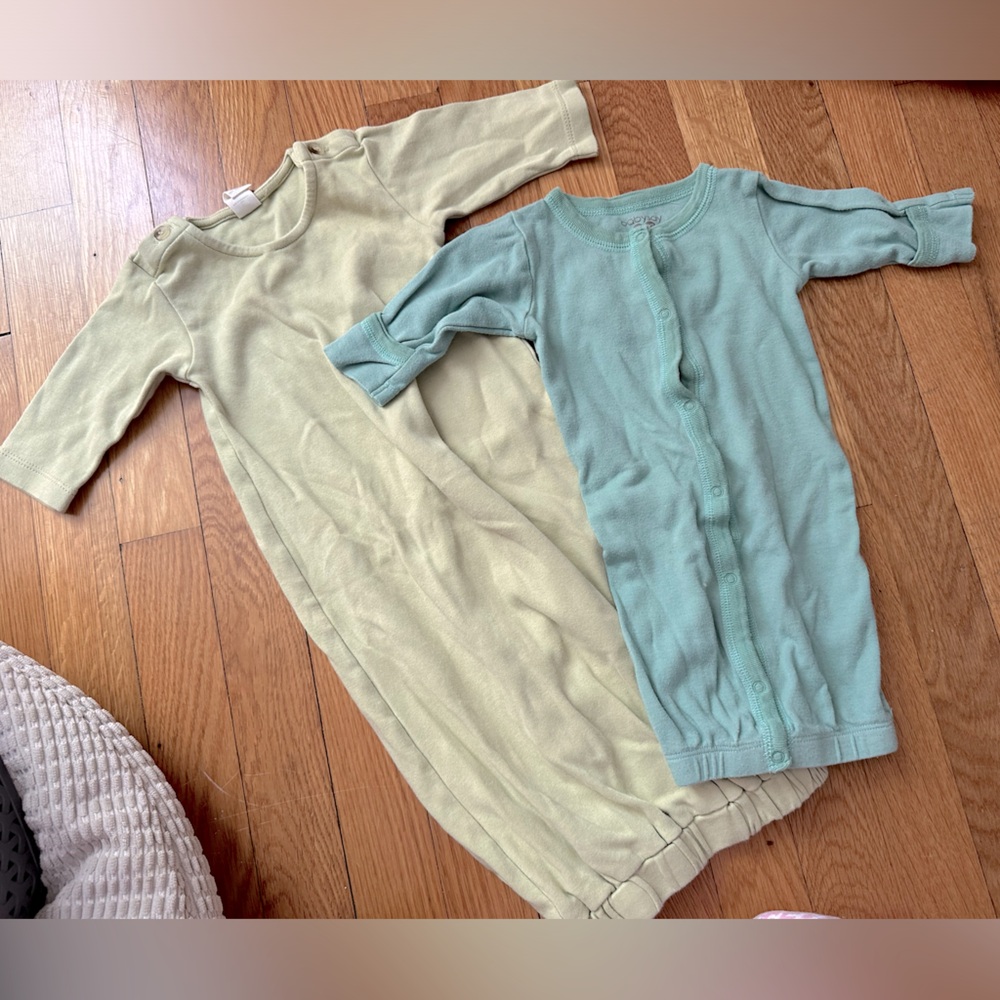 Kate Quinn & babysoy organic cotton nightgowns 3 months